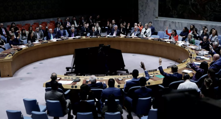 Israel intensifica ataques en Gaza mientras la ONU vota resolución de alto el fuego incondicional